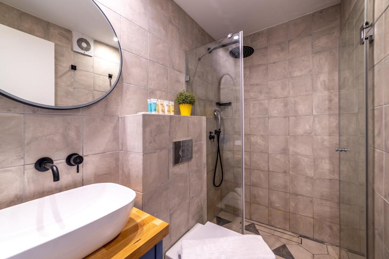The Six Days Stylish One Bedroom Apartments Эйлат Экстерьер фото