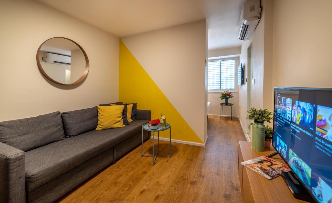 The Six Days Stylish One Bedroom Apartments Эйлат Экстерьер фото